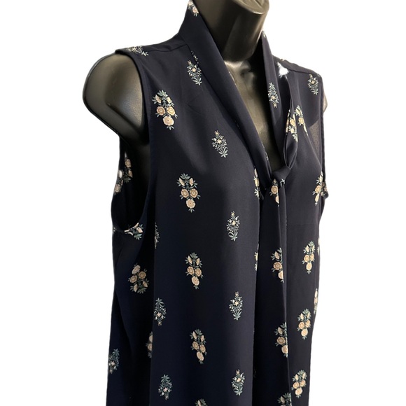 Ann Taylor L navy blue floral sleeveless blouse w neck tie - Picture 6 of 11